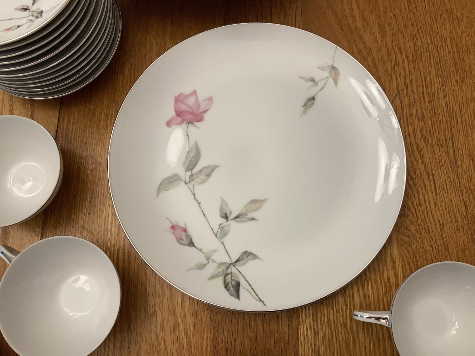 “Dawn Rose” design of 69 piece fine China dishes set from Style House brand, made in Japan